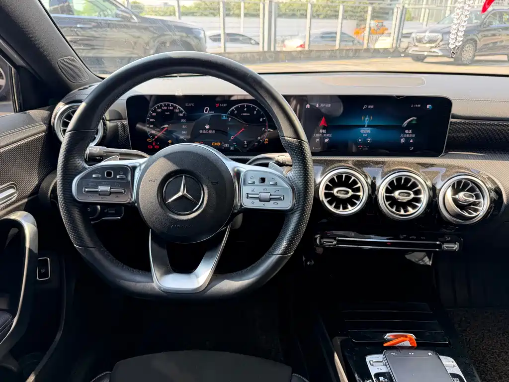 Mercedes-Benz A-Class — миниатюра 10