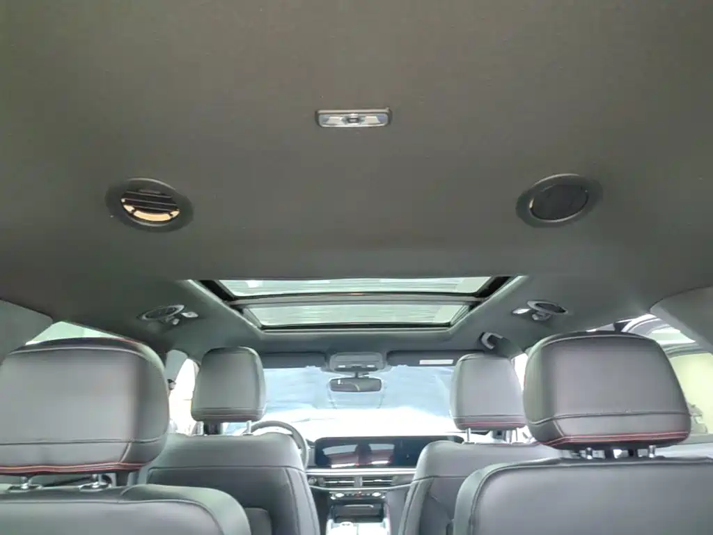 Ford Explorer — миниатюра 18