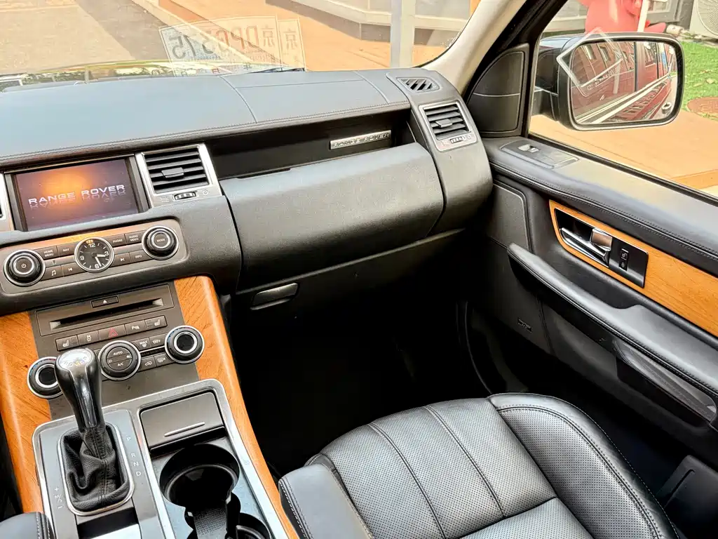 Land Rover Sport — миниатюра 10