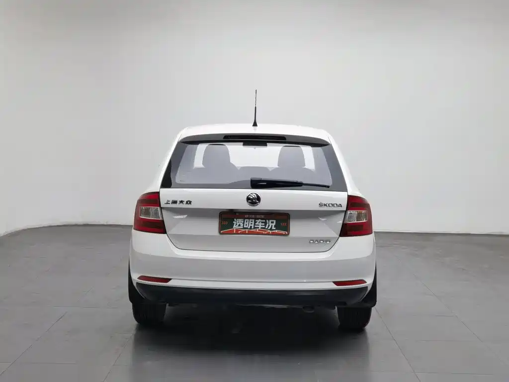 Skoda Rapid Spaceback — миниатюра 4