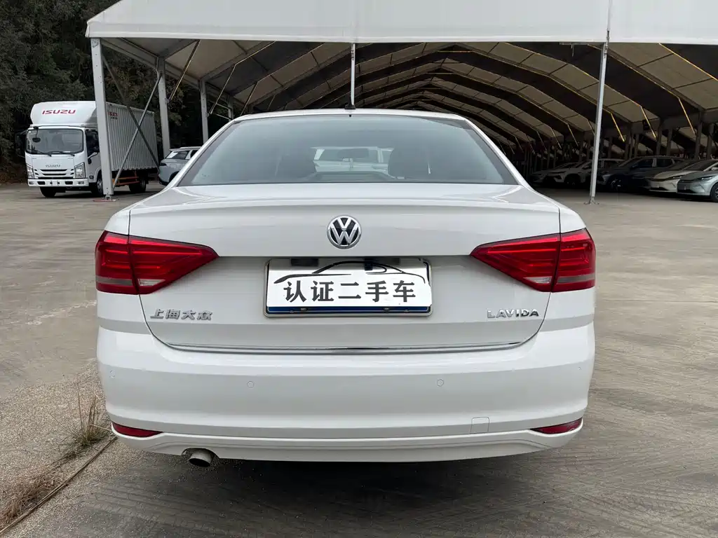 Volkswagen Lavida 2015 1.6L AT Comfort