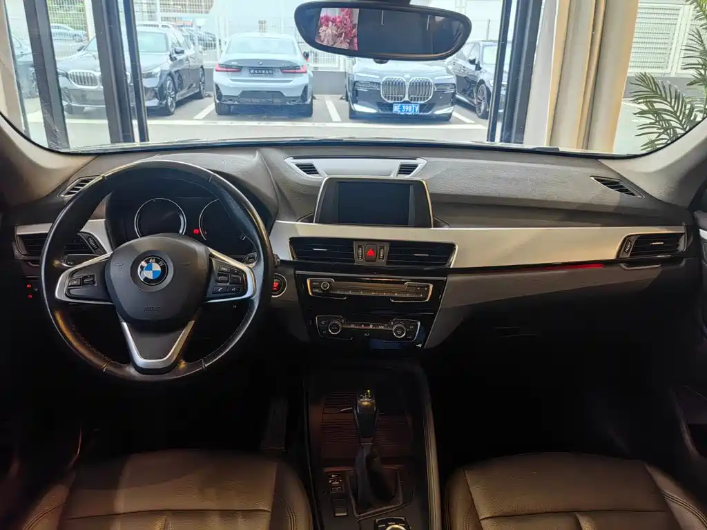 BMW X1 — миниатюра 8