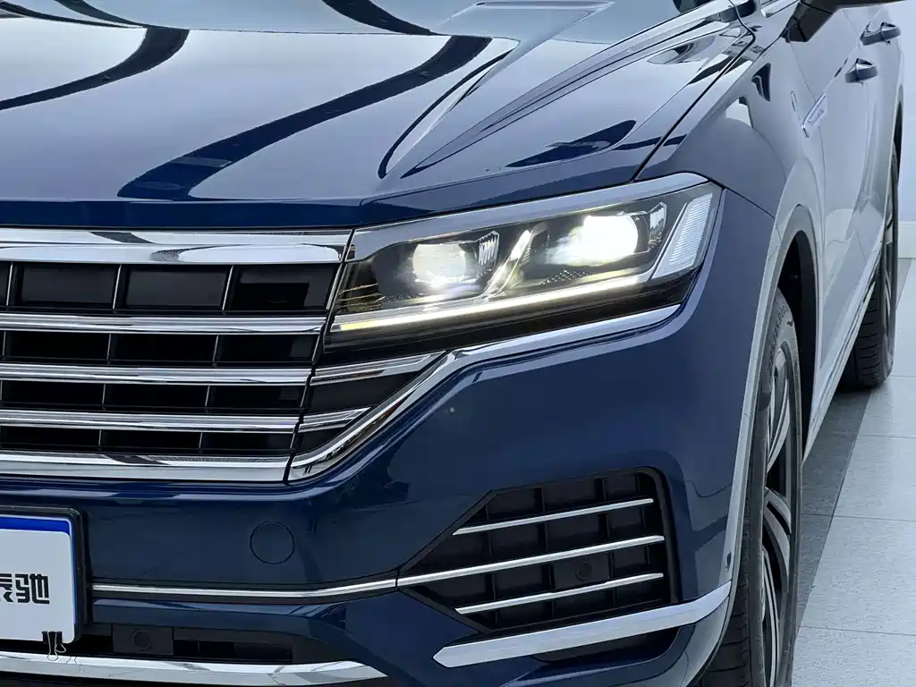 Volkswagen Touareg — миниатюра 5