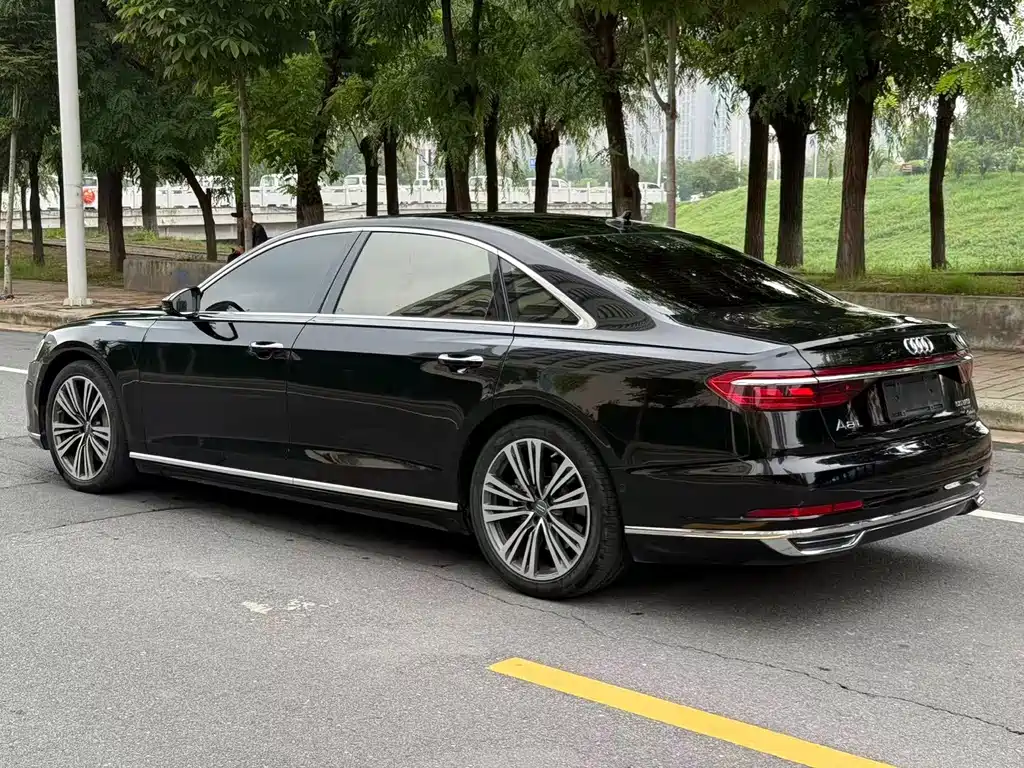 Audi A8 — миниатюра 9