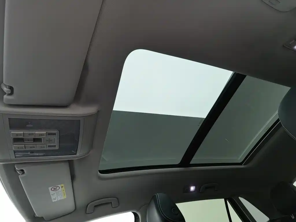 Volkswagen Teramont — миниатюра 14