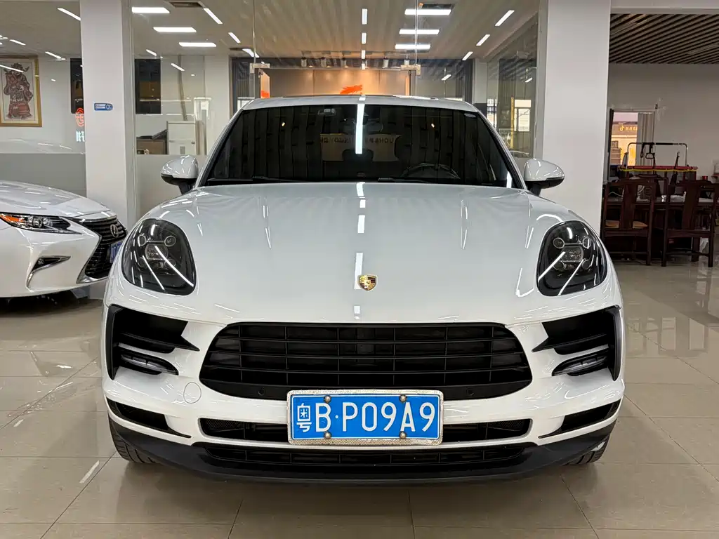 Porsche Macan — миниатюра 2
