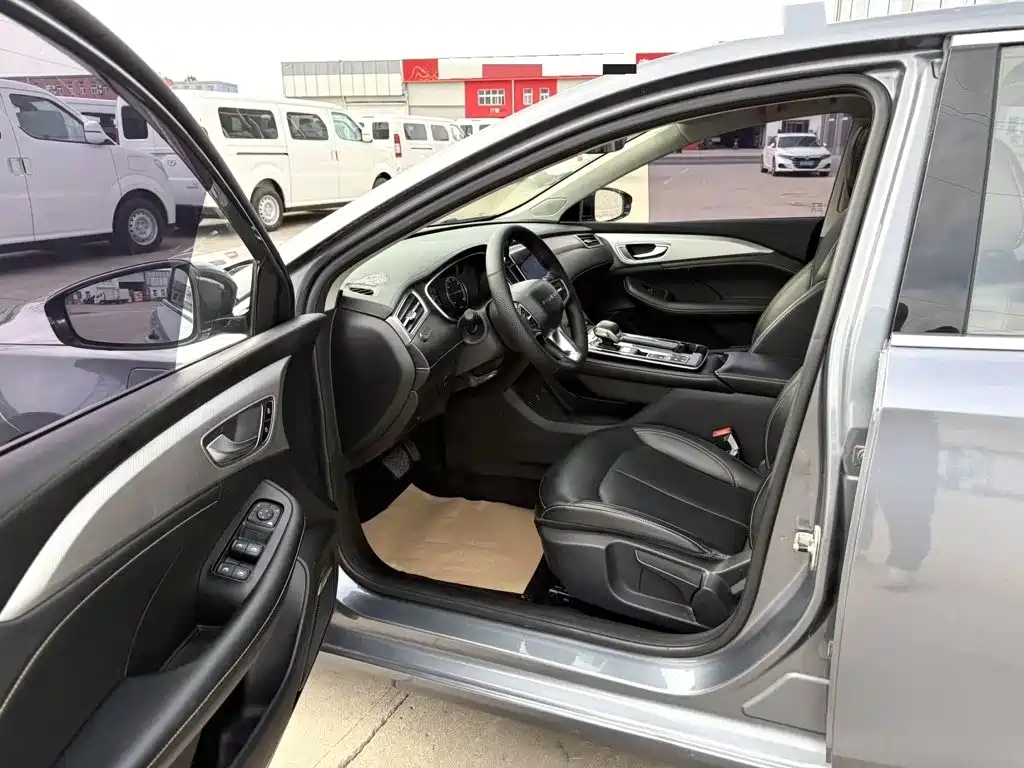 Roewe i6 MAX New Energy — миниатюра 11