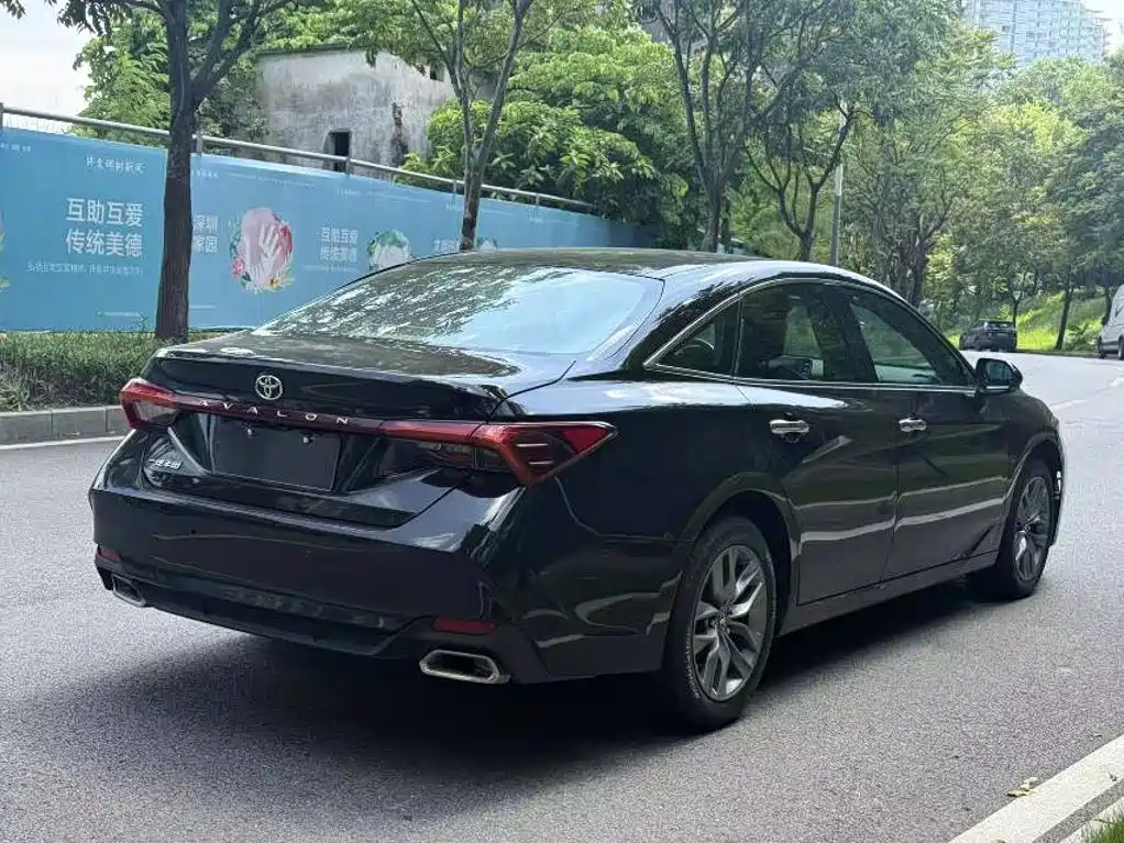 Toyota Avalon — миниатюра 2
