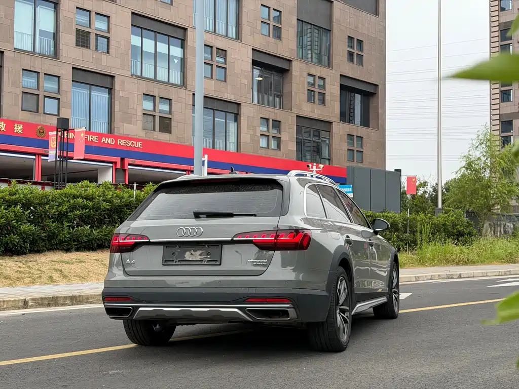 Audi A4 (Import) — миниатюра 17