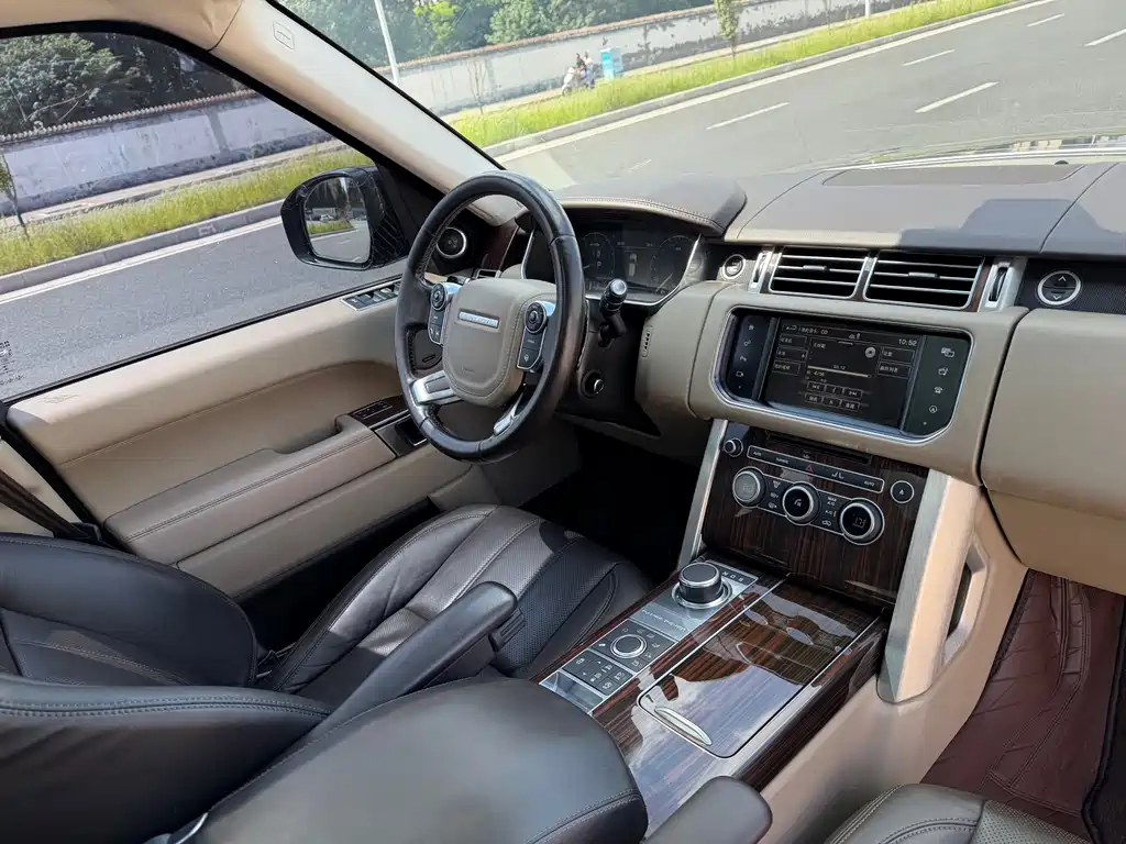 Land Rover Range Rover — миниатюра 8