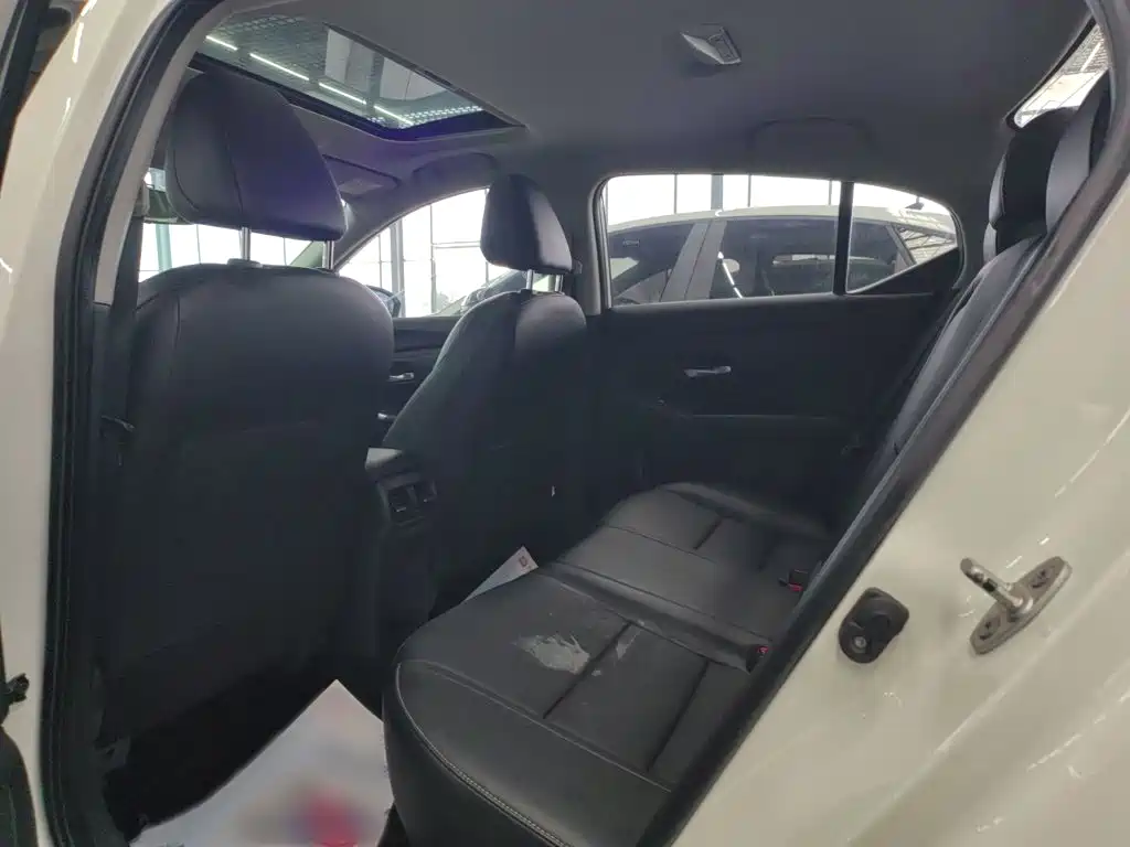 Nissan Sylphy — миниатюра 10