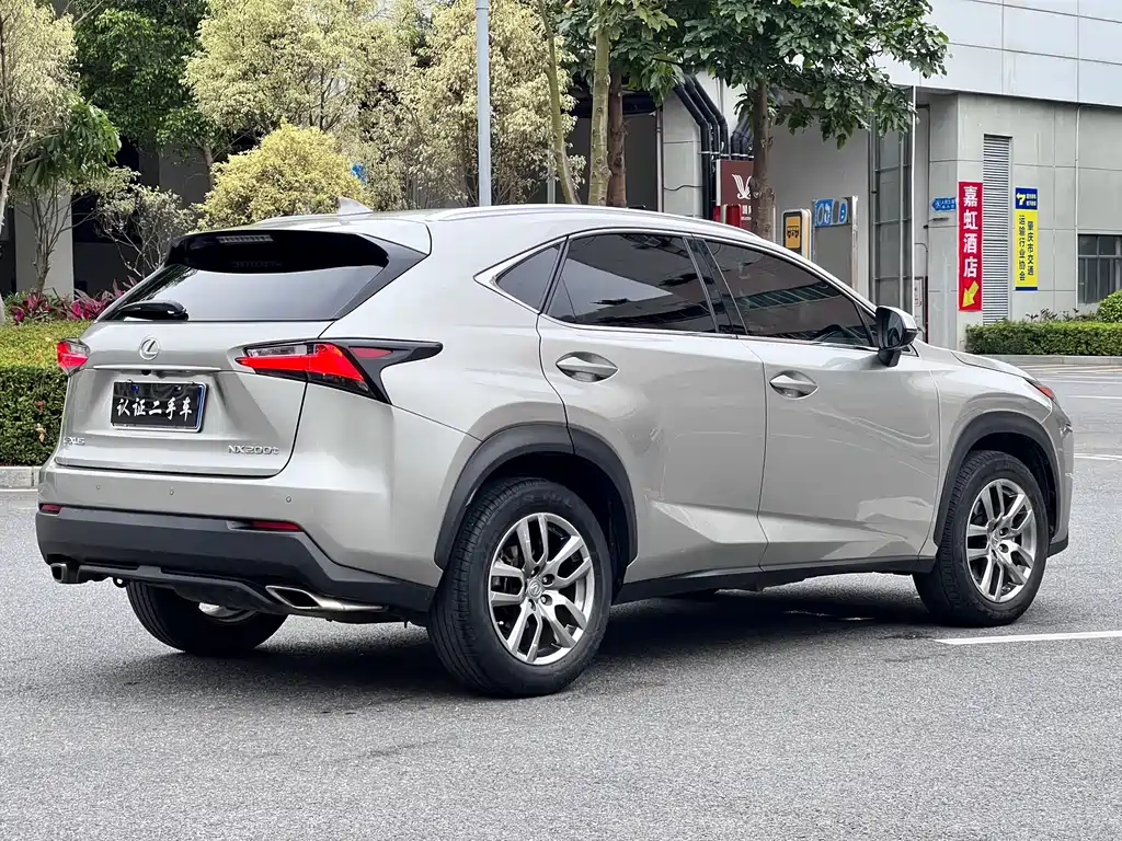 LEXUS NX