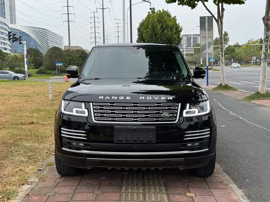 Land Rover Range Rover — миниатюра 2
