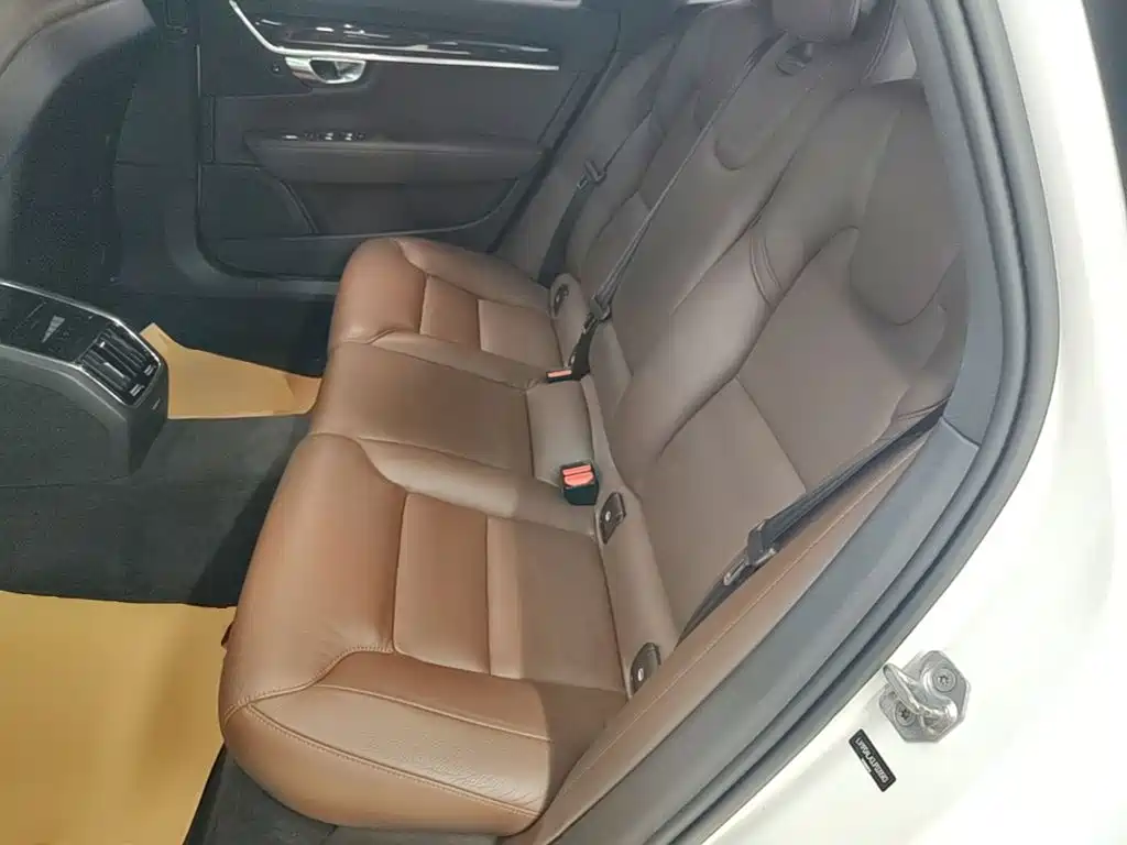 Volvo S90 — миниатюра 17
