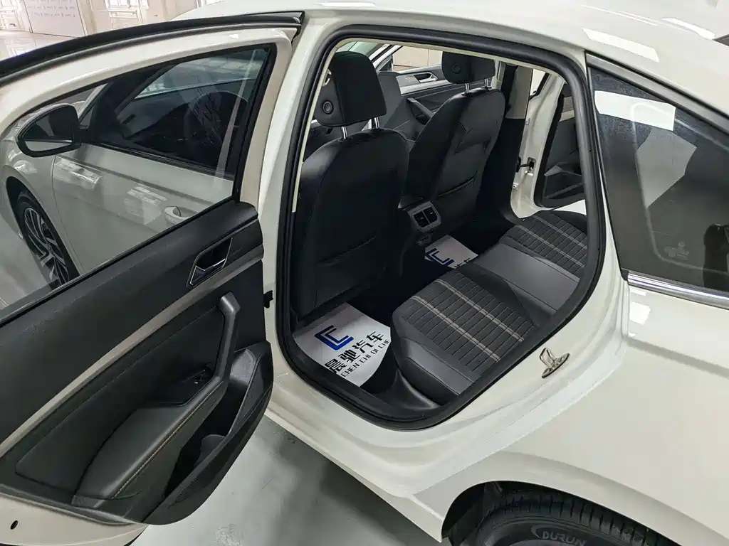Volkswagen Lavida — миниатюра 14