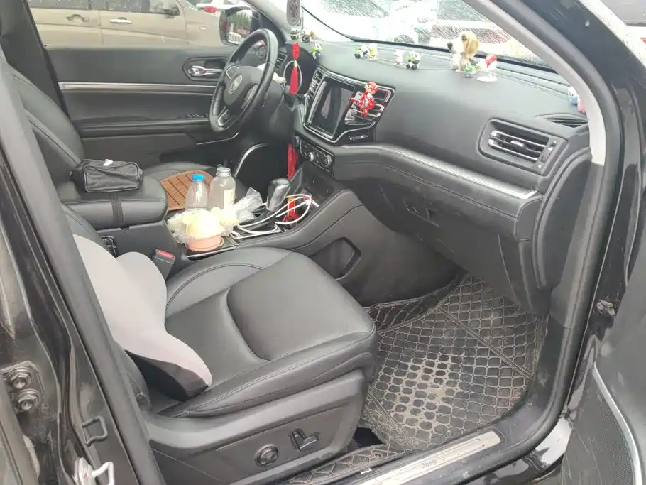 Jeep Grand Commander — миниатюра 8