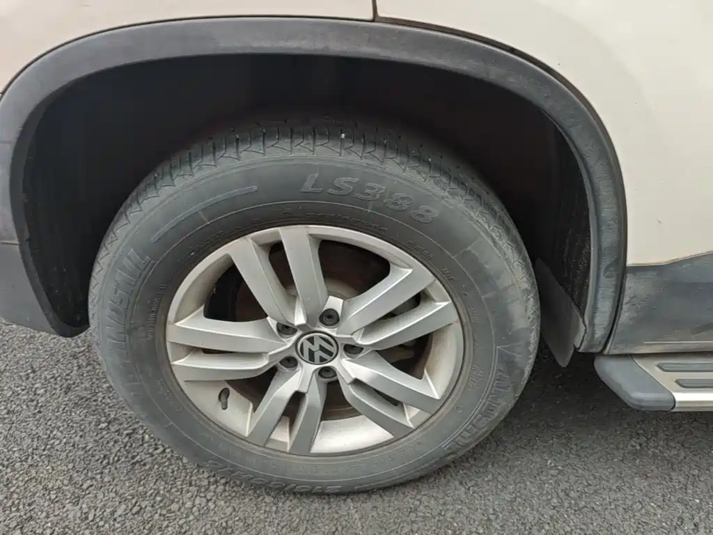 Volkswagen Tiguan — миниатюра 16