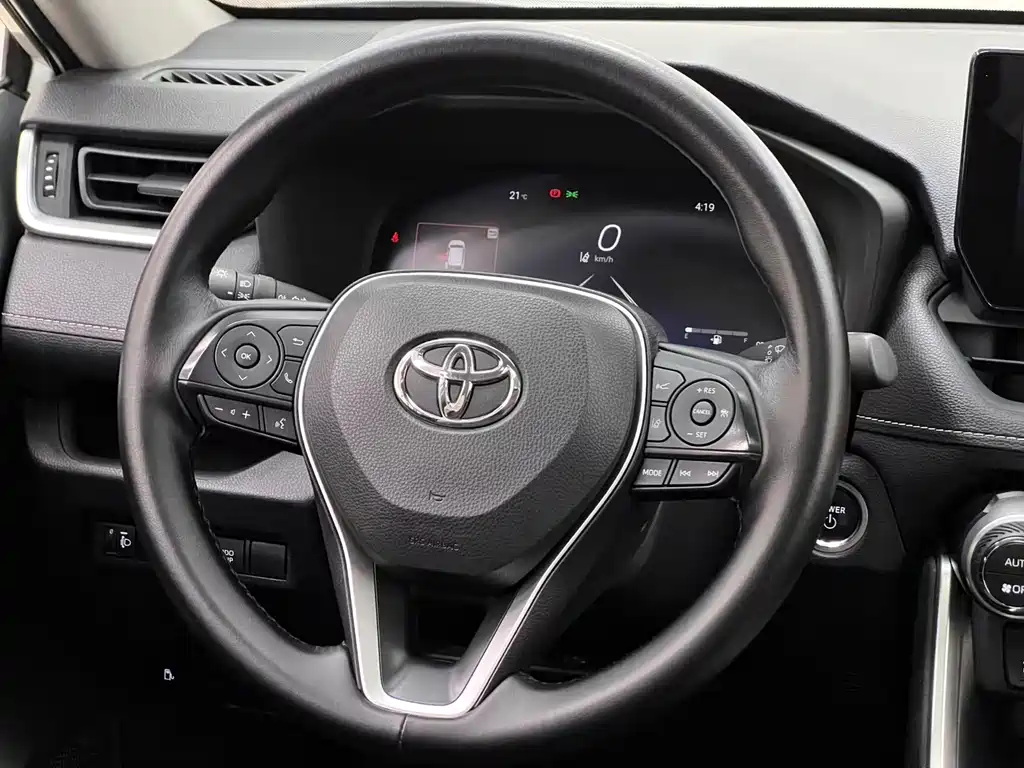 Toyota RAV4 Prime — миниатюра 16