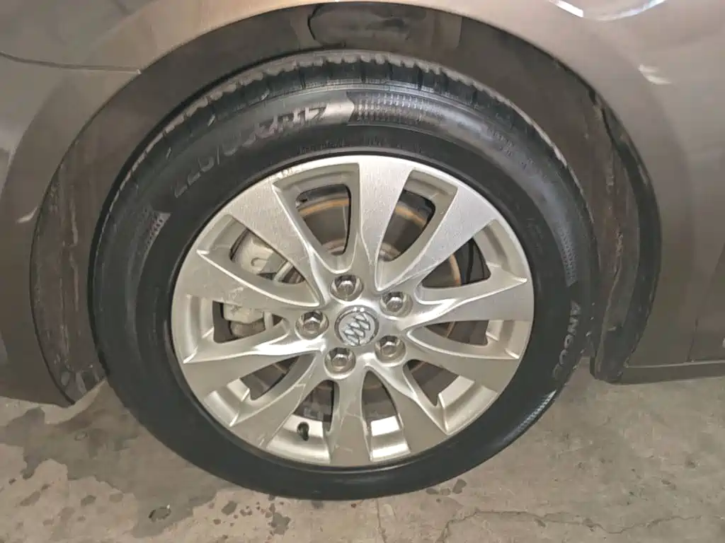 Buick LaCrosse — миниатюра 23