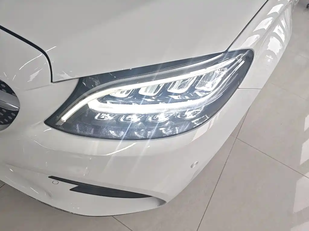 Mercedes-Benz C-Class — миниатюра 24
