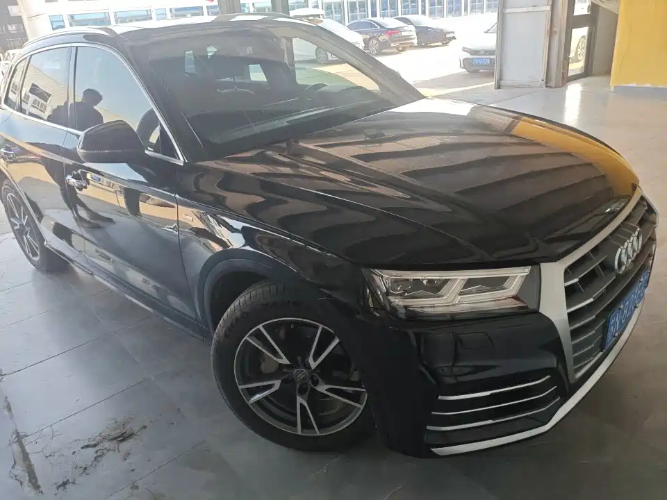 Audi Q5L — миниатюра 2