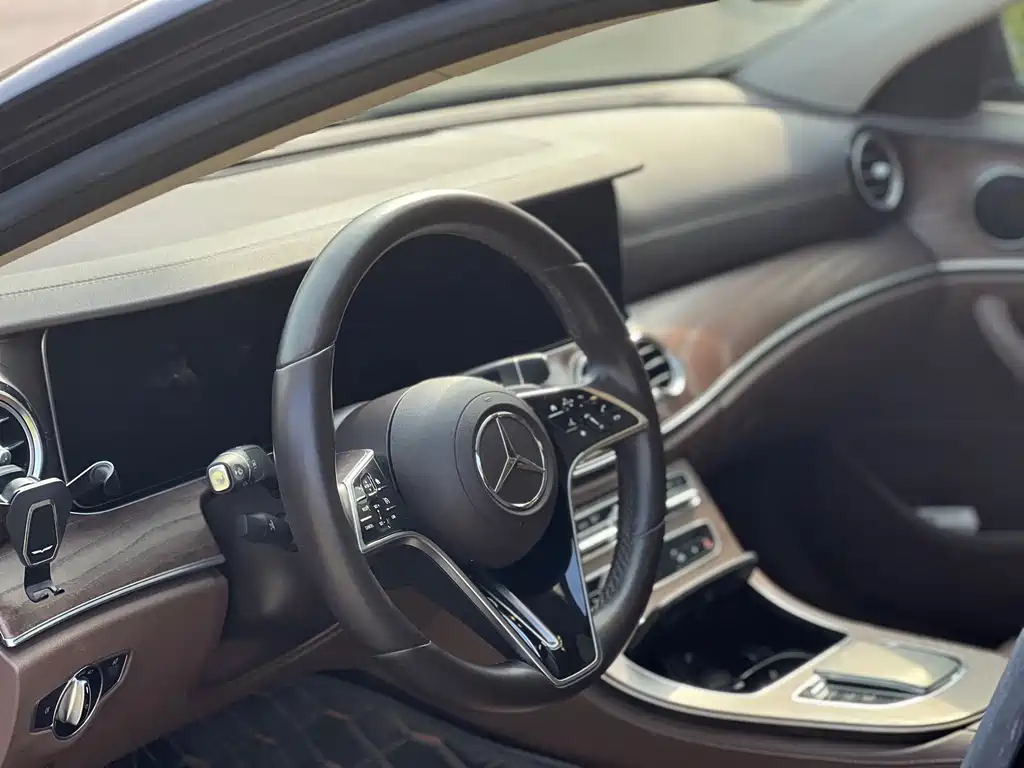 Mercedes-Benz E-Class New Energy — миниатюра 11