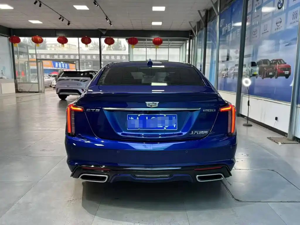 Cadillac CT5 2023 28T