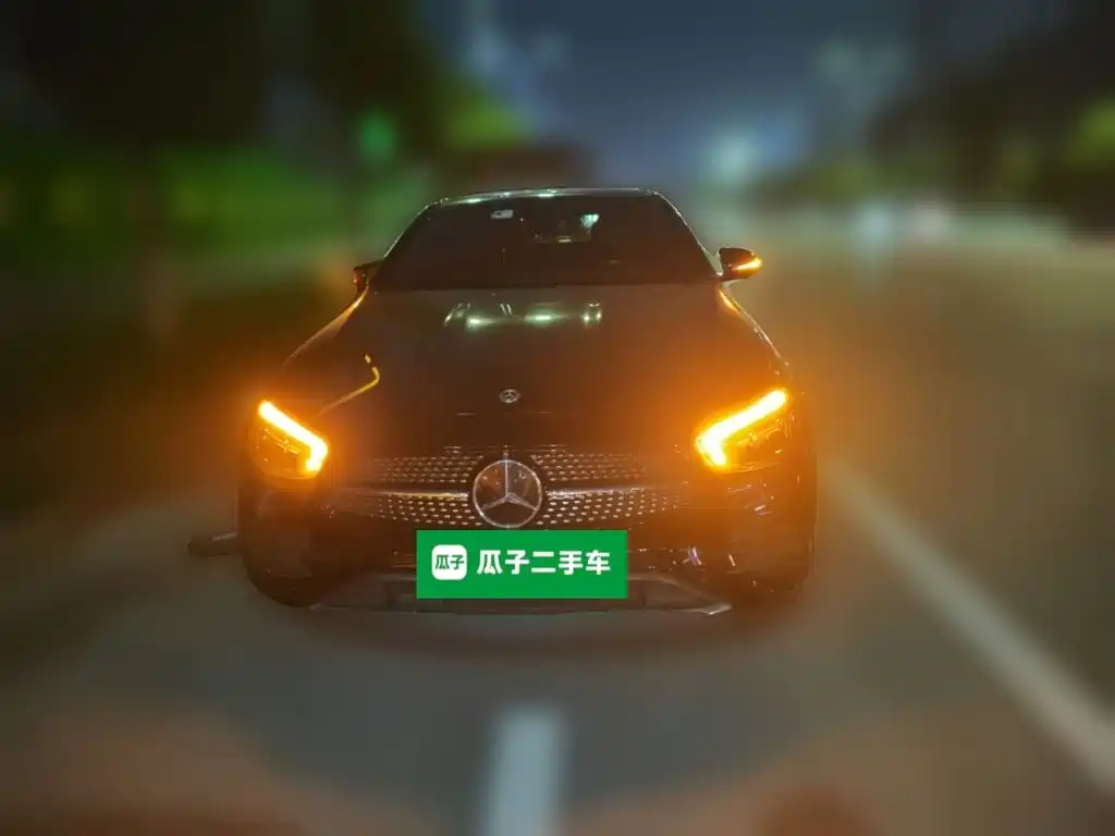 Mercedes-Benz E-Class — миниатюра 2