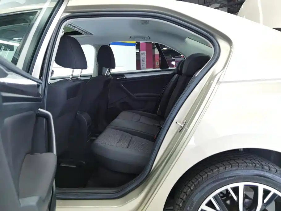 Volkswagen Bora — миниатюра 11