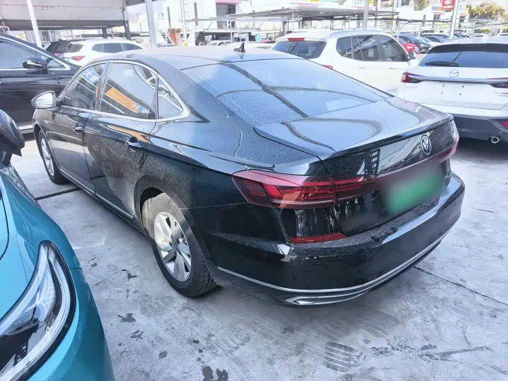 Volkswagen Passat PHEV — миниатюра 5