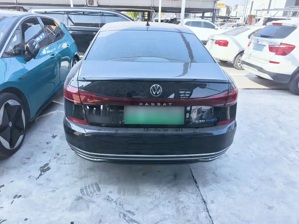 Volkswagen Passat PHEV — миниатюра 6