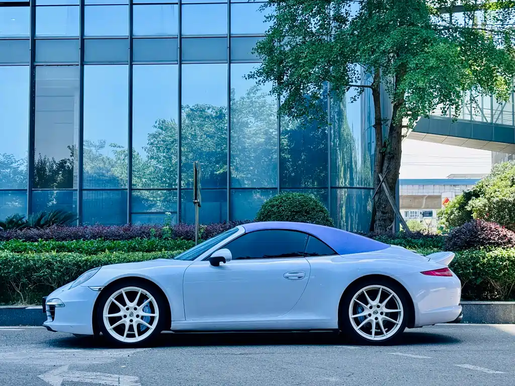 Porsche 911 2012 Carrera S 3.8L