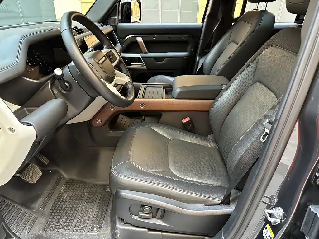 Land Rover Defender — миниатюра 13