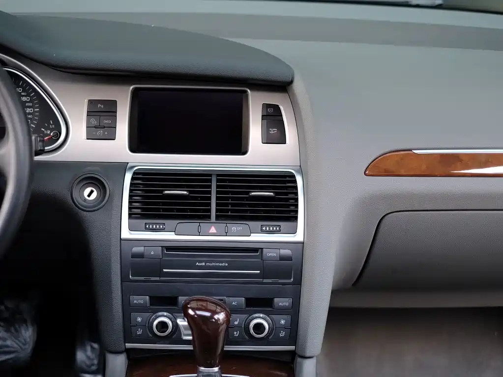 Audi Q7 — миниатюра 29
