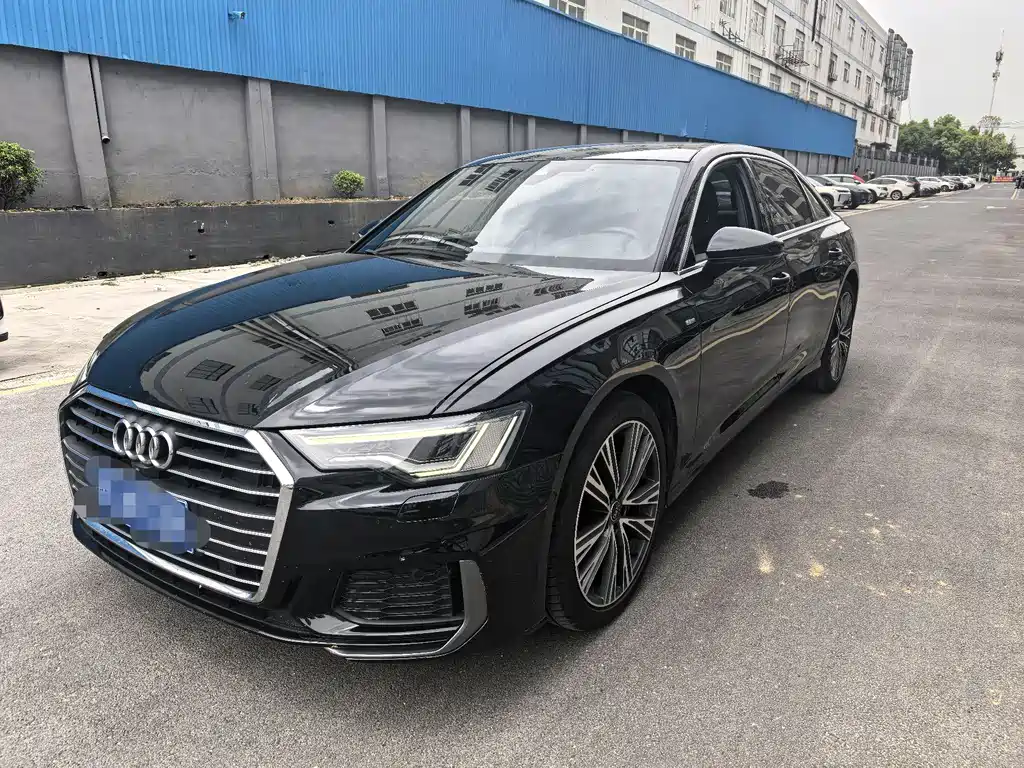 Audi A6L 2022