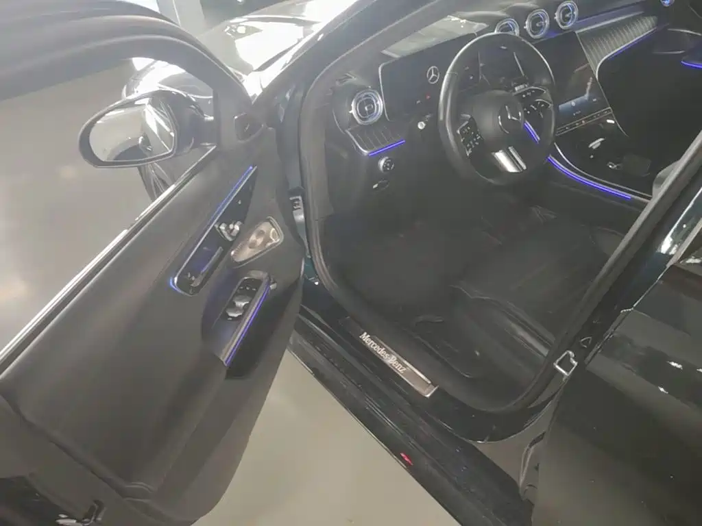 Mercedes-Benz C-Class — миниатюра 16