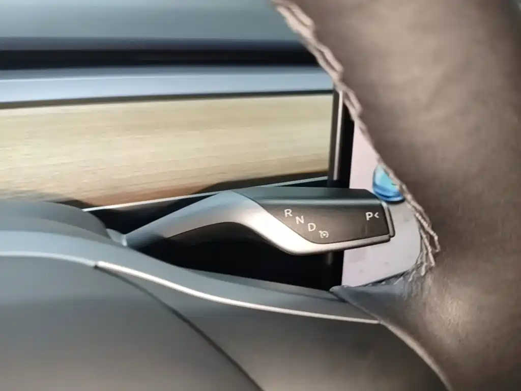 Tesla Model 3 — миниатюра 14