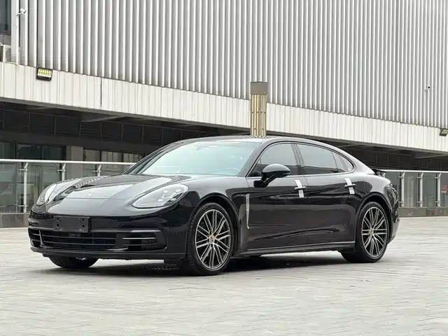PORSCHE PANAMERA 2020