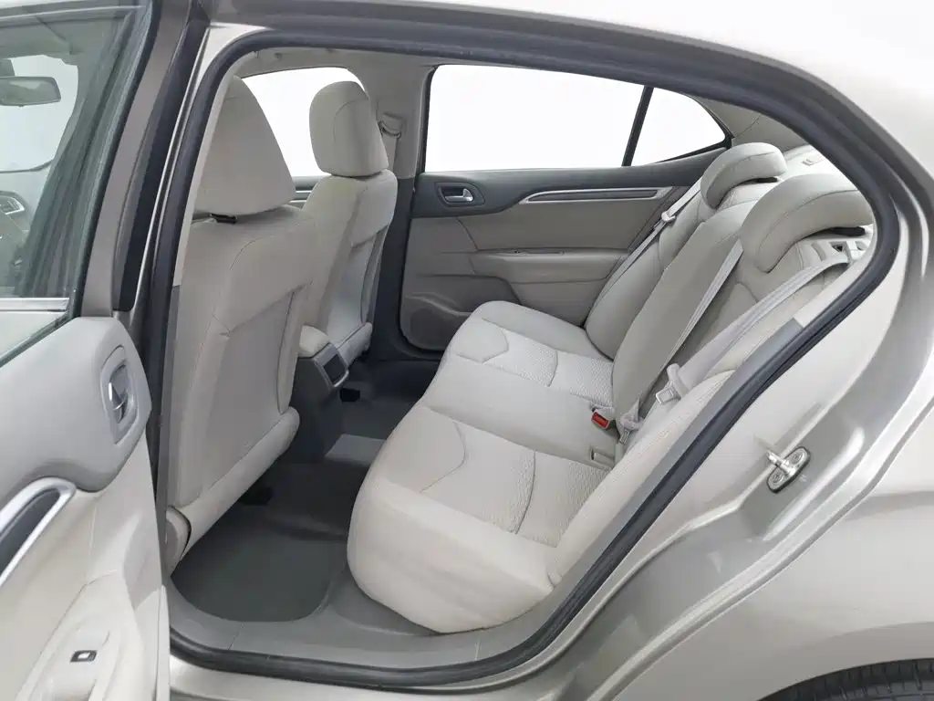 Citroen C4L — миниатюра 15