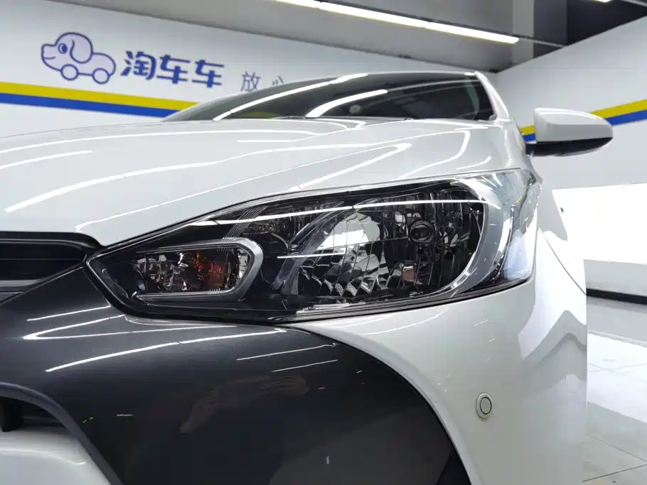 Toyota Yaris L — миниатюра 5