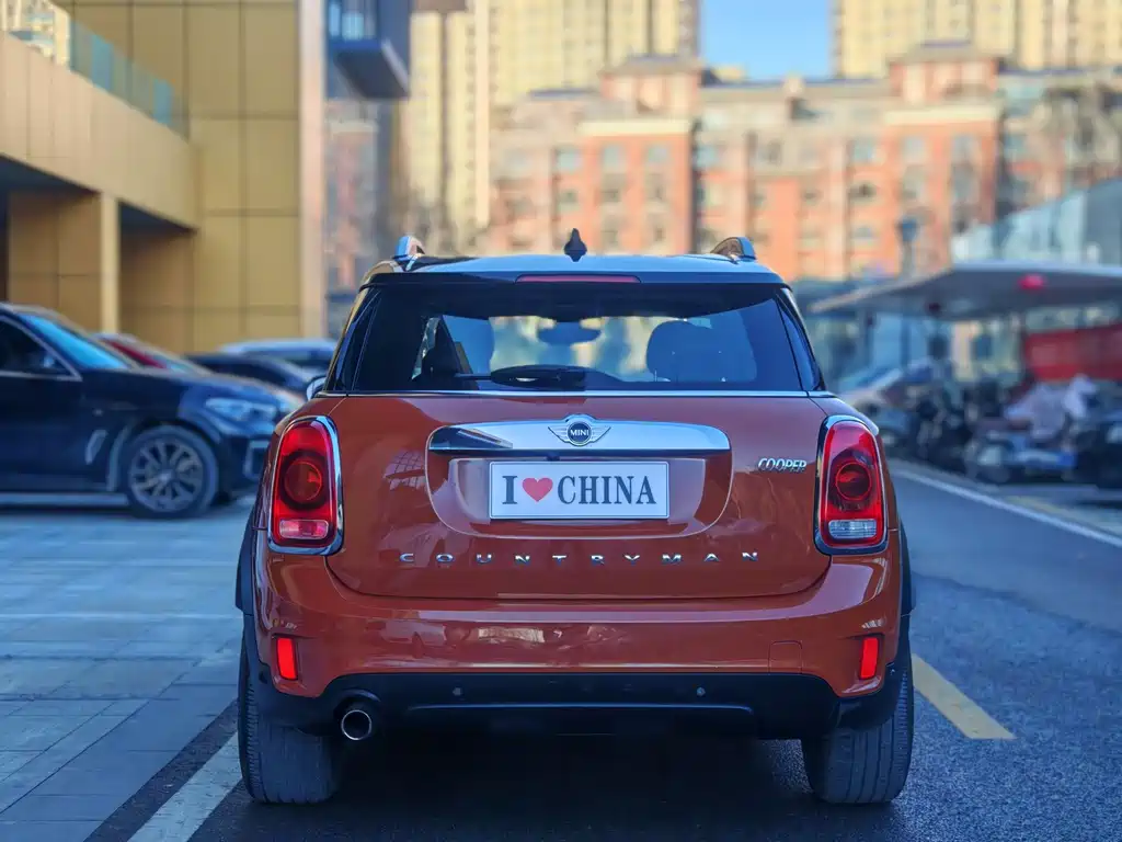 MINI COUNTRYMAN