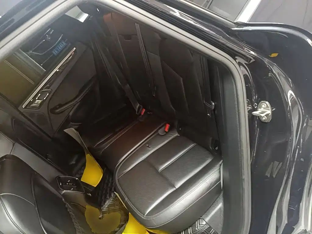 Porsche Macan — миниатюра 17