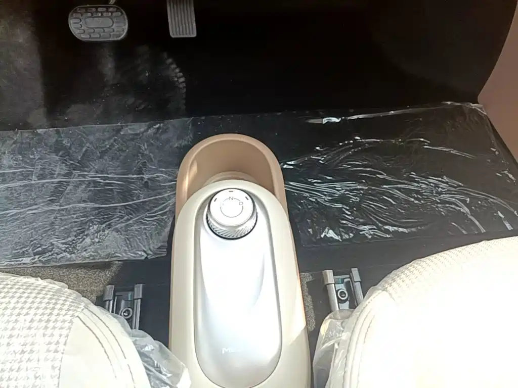 Wuling MINIEV — миниатюра 14