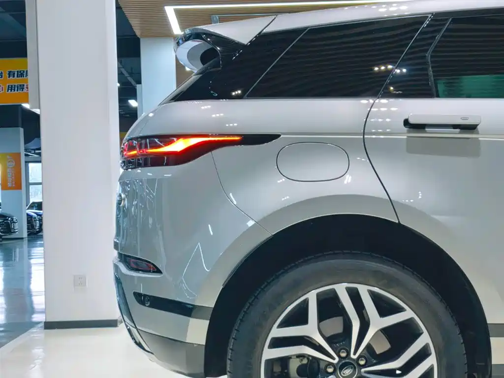 Land Rover Range Rover Evoque 2024 L SE