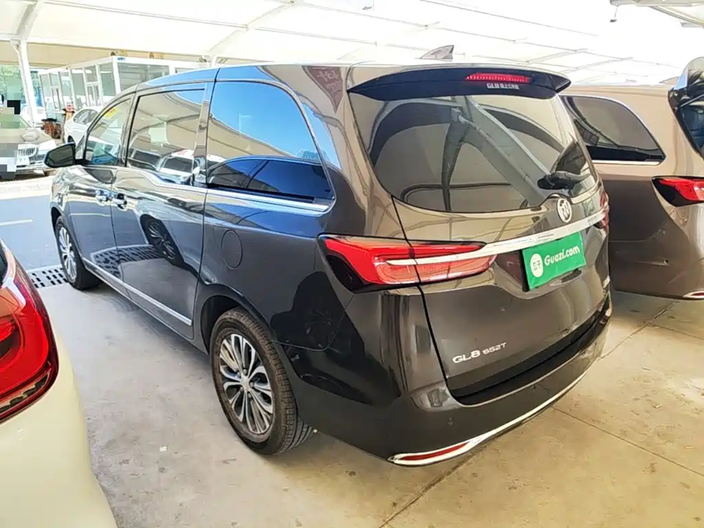 Buick GL8 — миниатюра 5