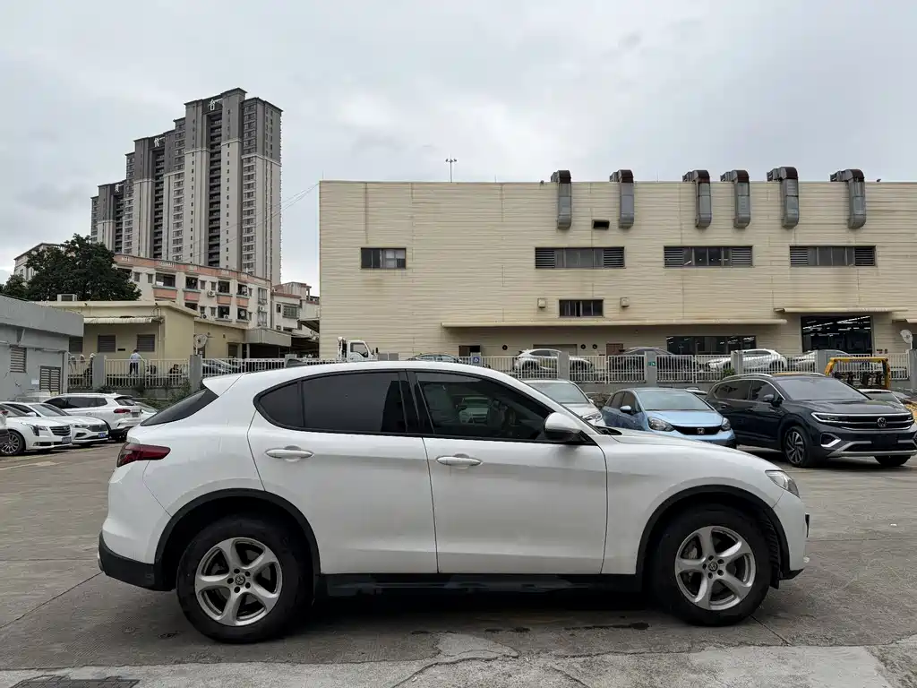 ALFA ROMEO STELVIO