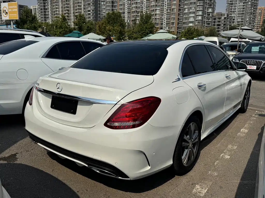Mercedes-Benz C-Class — миниатюра 15