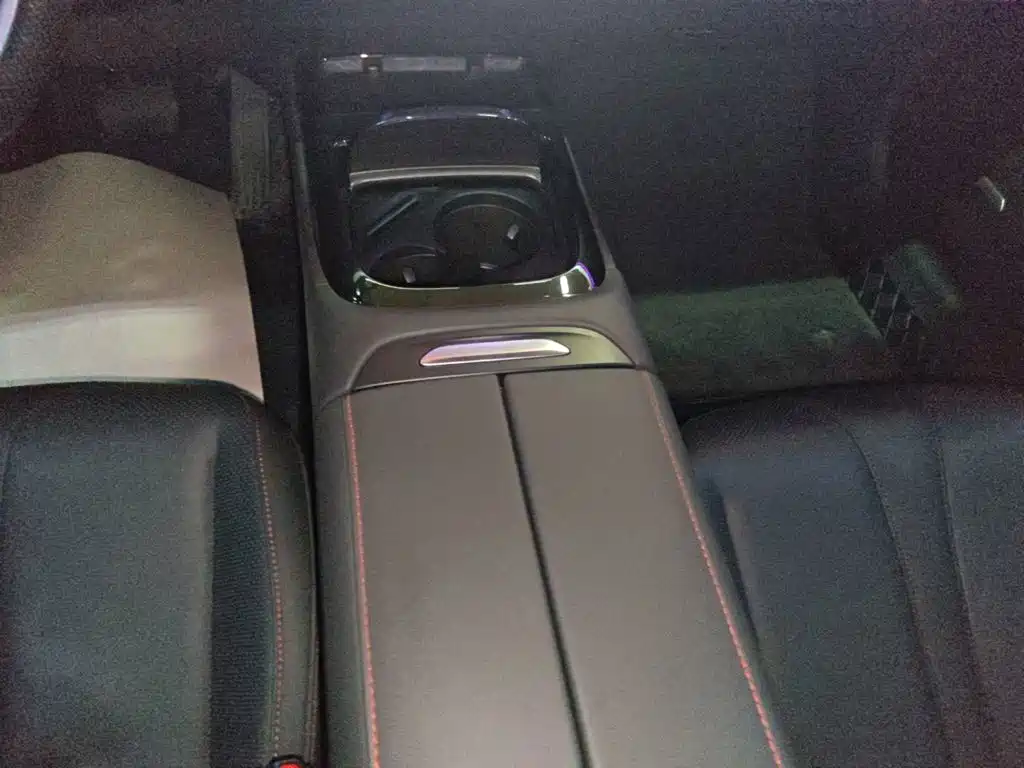 XPeng P7 — миниатюра 14