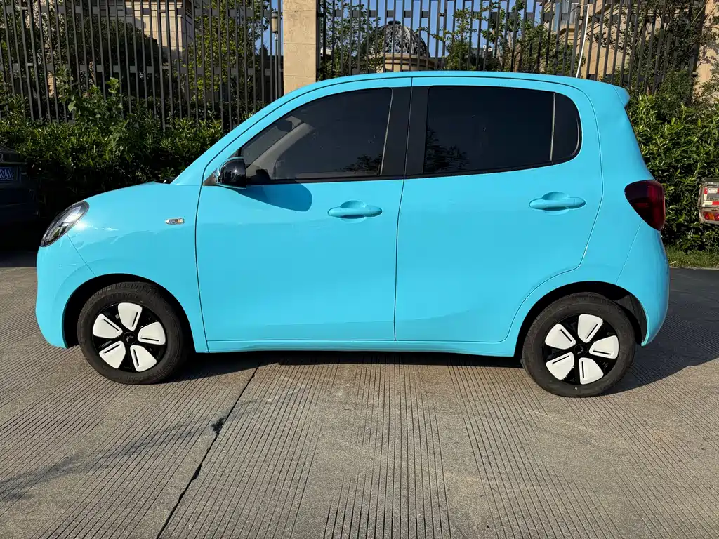 Wuling MINIEV — миниатюра 3
