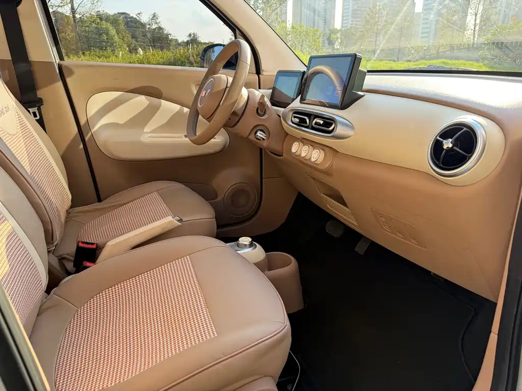 Wuling MINIEV — миниатюра 8